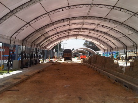 Montaje de carpas hangar para obra